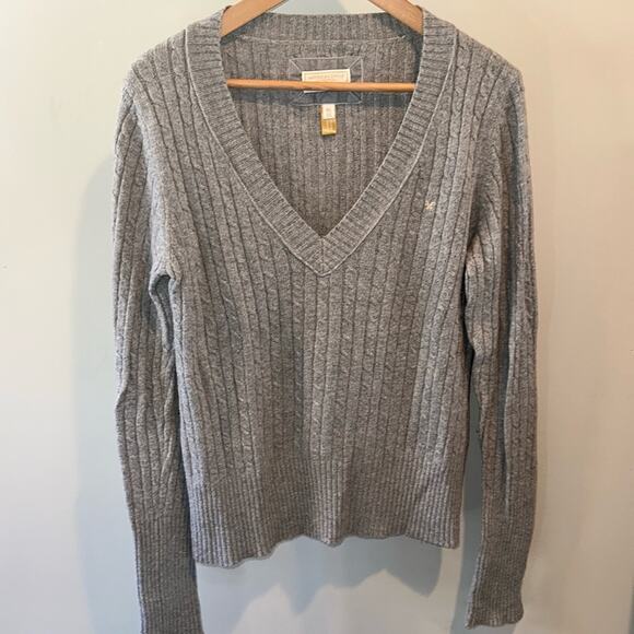 American Eagle Outfitters XL Wool-Angora Blend Gray V-Neck Cable Knit Sweater - Picture 1 of 8